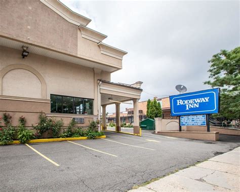Rodeway Inn Paterson New Jersey Hotel in Paterson. . Cheap motels in paterson nj